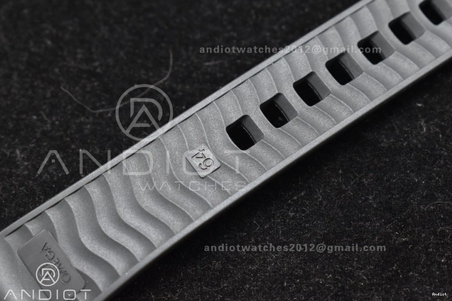 43.5mm 1:1 Black 1070 Strap Best Trendsetting A Black Bezel RG 300m Edition Black VSF Ceramic Rubber Dial on Seamaster 0731
